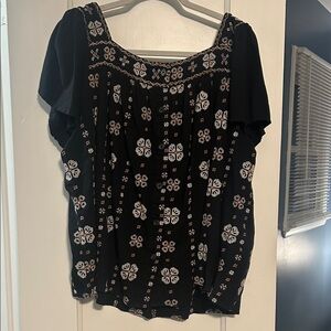torrid Black Top with White Floral Embroidery
